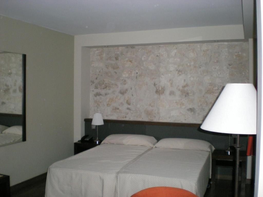 Posada La Casona De Valbuena Valbuena De Duero Room photo
